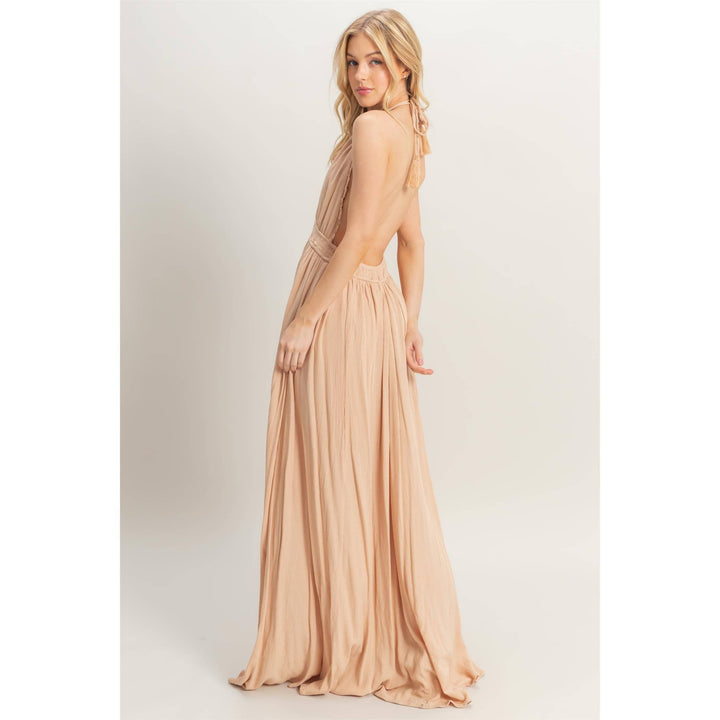 HF25A275-Halterneck Fitted Waist Flowy Maxi Dress